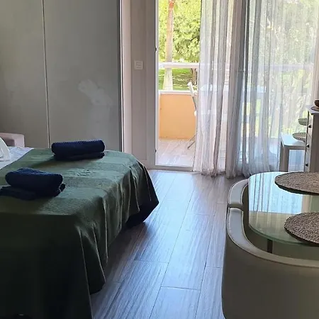 Studio Ciuchino, Ideale Per Coppie E Per Lavoratori Apartment *